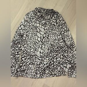 Black and White Abstract Pattern Button-Up Shirt